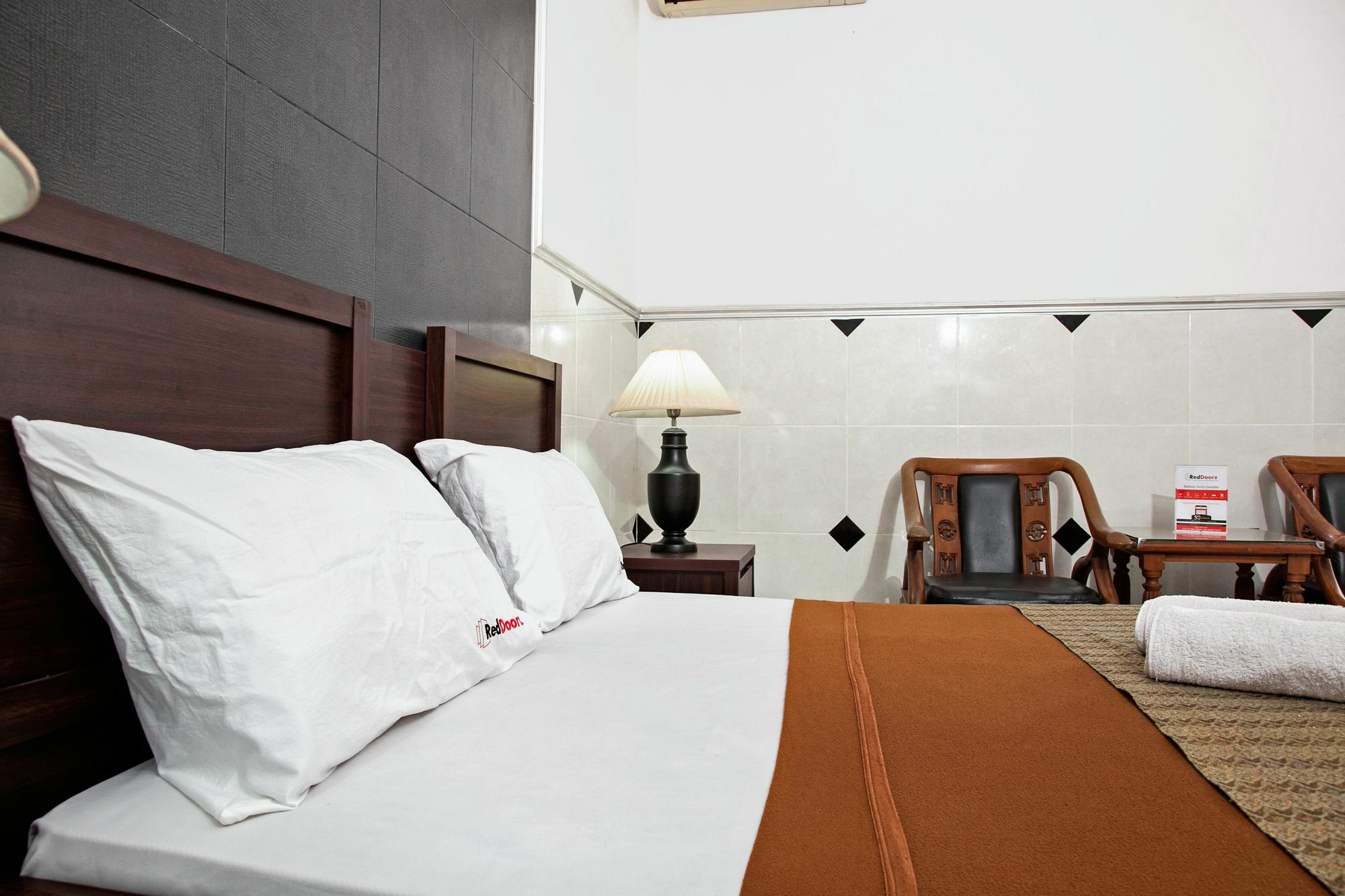 Reddoorz Near City Of Tomorrow Mall Сурабая Екстериор снимка